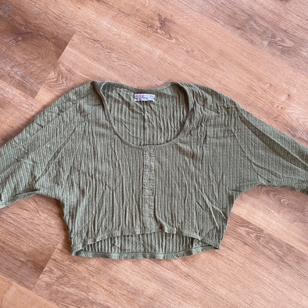 Long sleeve crop top